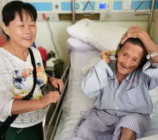 微创手术让105岁老人骨折复位