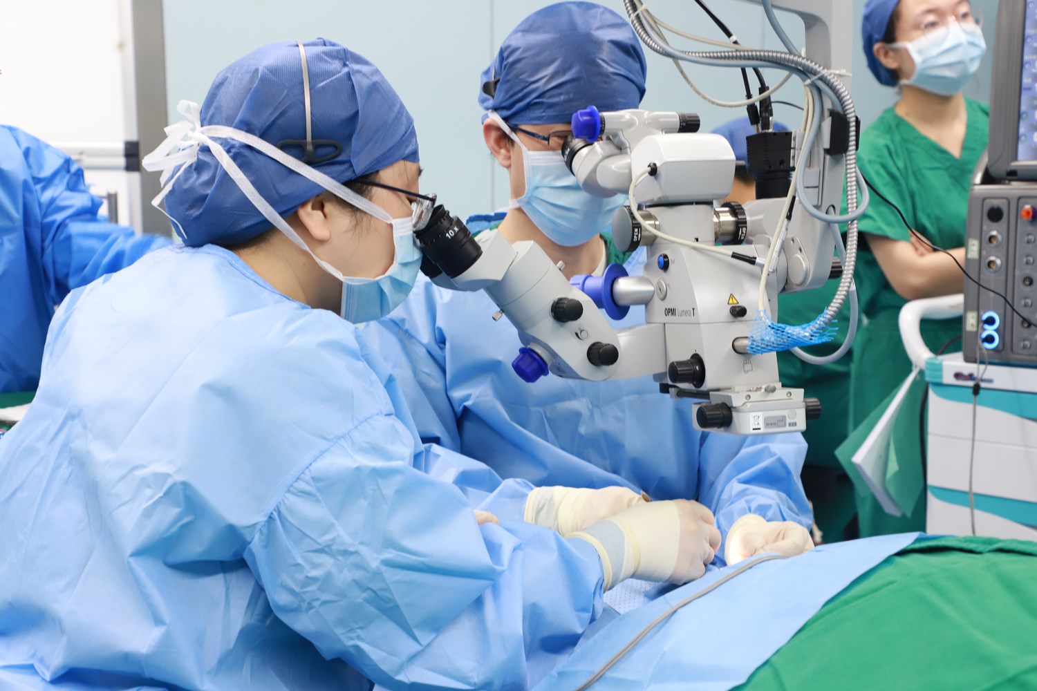 国内首例参天PRESERFLO引流器植入手术在博鳌超级医院完成