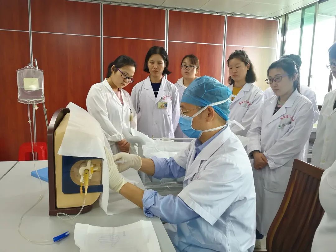 海南省人民医院开展“能力提升建设年”培训活动