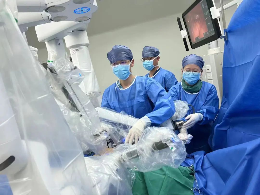 达芬奇机器人再助力！结直肠癌NOSES手术是“微创中的精准微创”