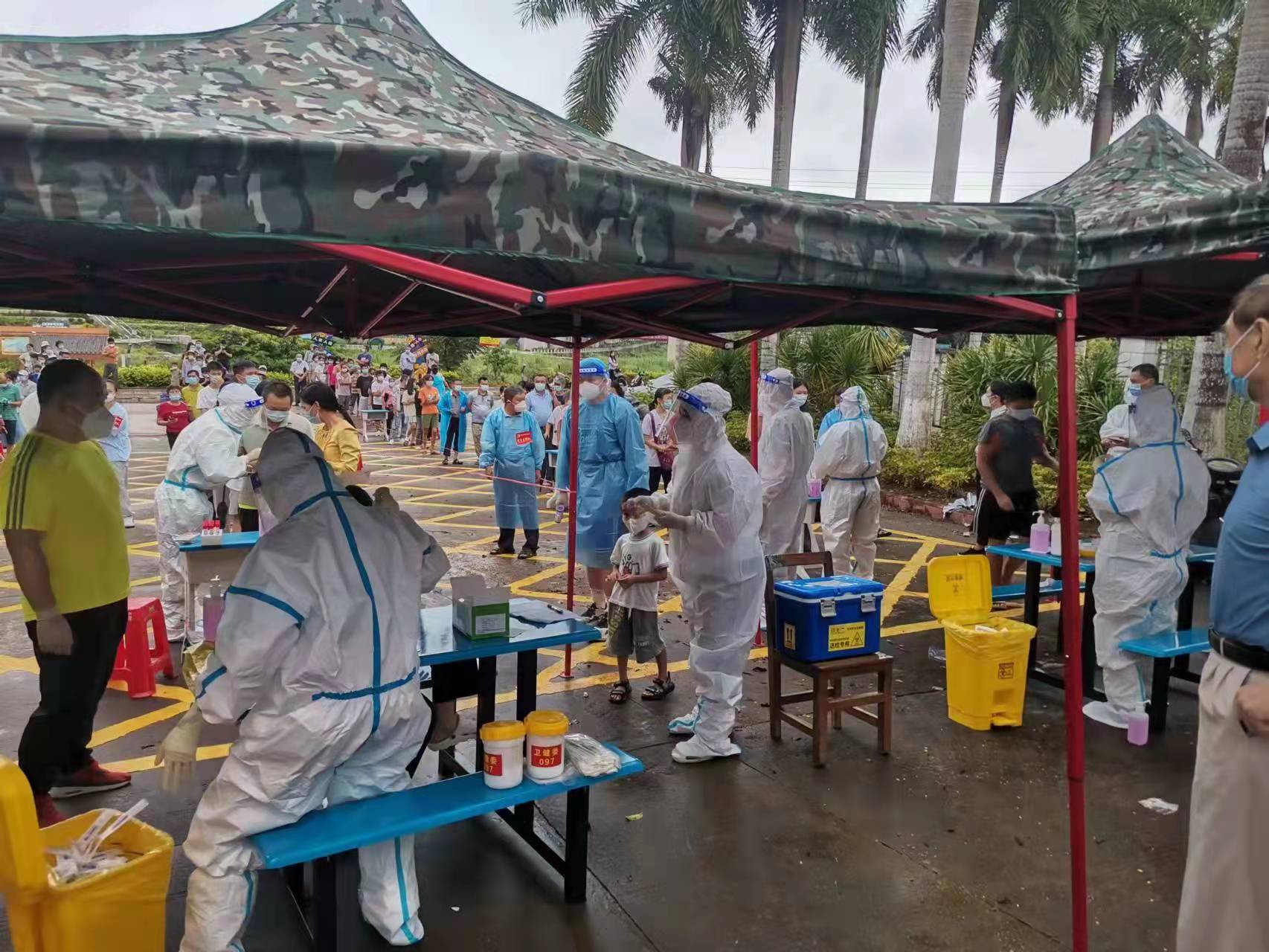 抗击疫情——海南省平山医院党员干部站在防控一线