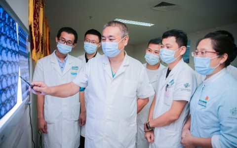 海南省肿瘤医院应用术中超声定点“清除”多发性肝癌