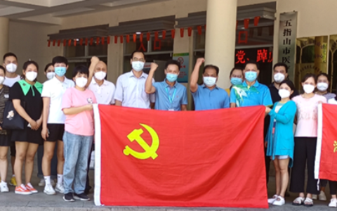 海南省平山医院增派16名医护精英支援三亚