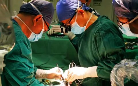 海南省人民医院完成全省首例小切口急性A型主动脉夹层矫治手术
