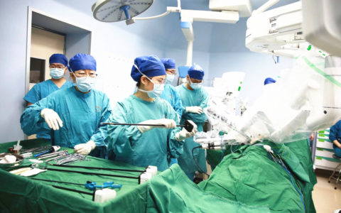 海南省肿瘤医院一周完成8例泌尿机器人手术