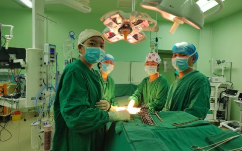 解放军总医院海南医院妇产科成功切除一例巨大子宫颈肌瘤