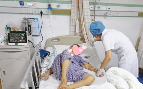 97岁老人消化道出血  同济文昌医院决胜“血战”