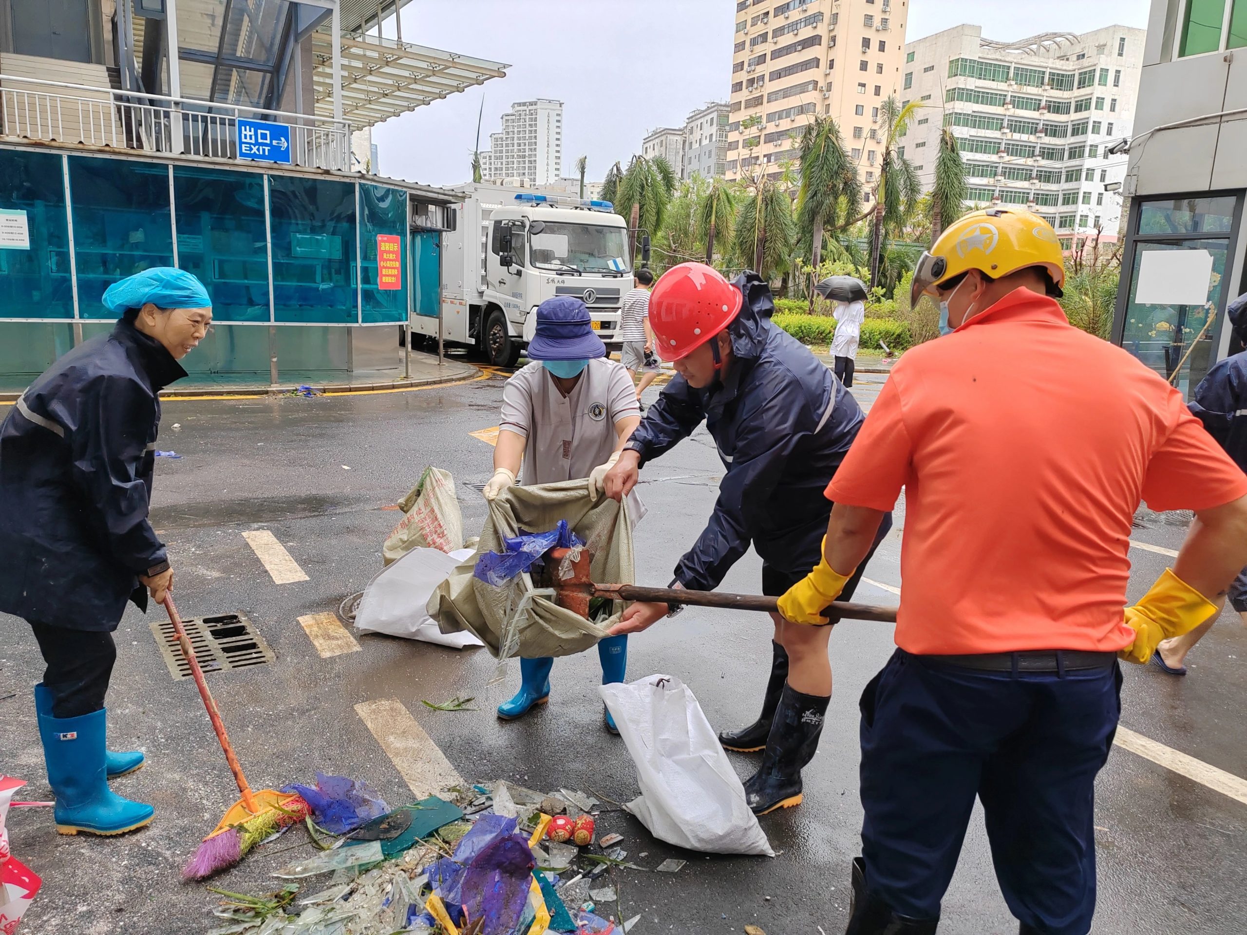 台风“摩羯”过境后，海医一附院风雨过后见担当 第一时间恢复正常医疗秩序